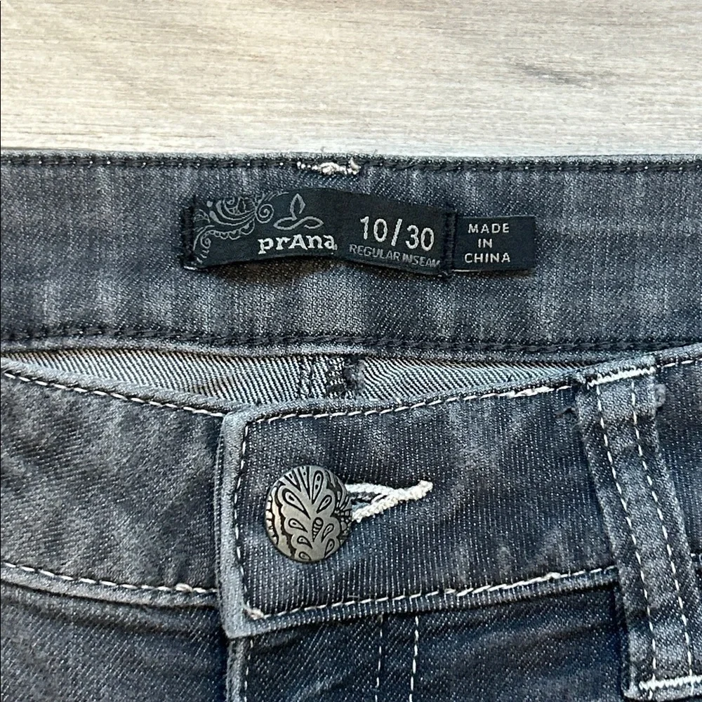 Prana gray wash skinny fit jeans size 30